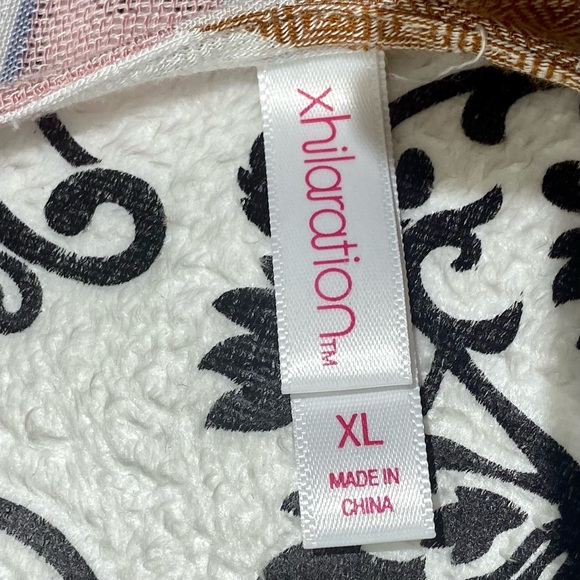 Xhiliration Striped Long Sleeve Tie Button Down Crop Top XL - Picture 6 of 9